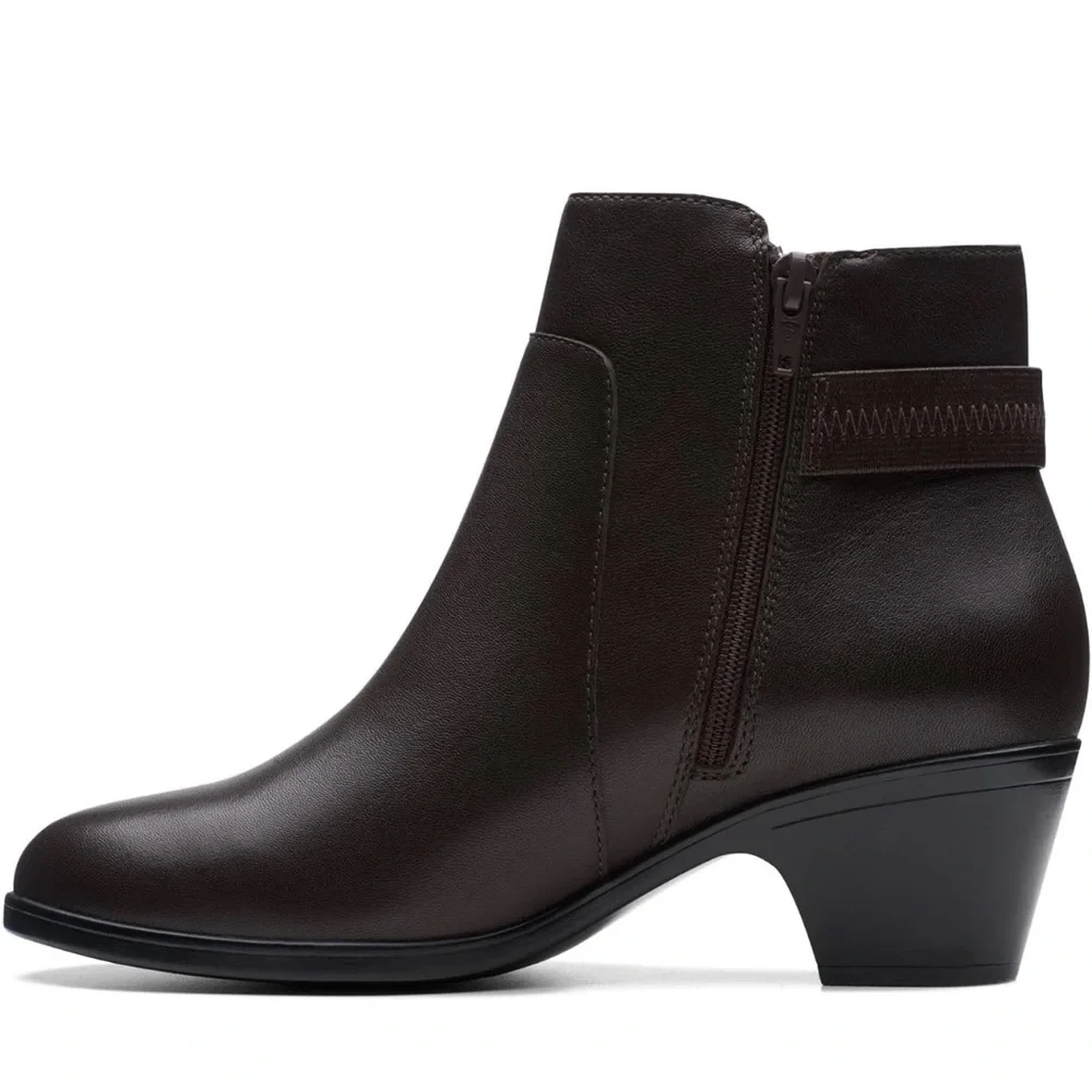NEW Clarks Emily 2 Holly Ankle Leather Boots Womens‎ 6.5M Brown A28